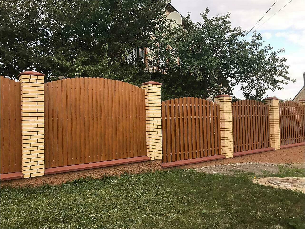 забор из штакетника 80м орех фото4 в Астрахани