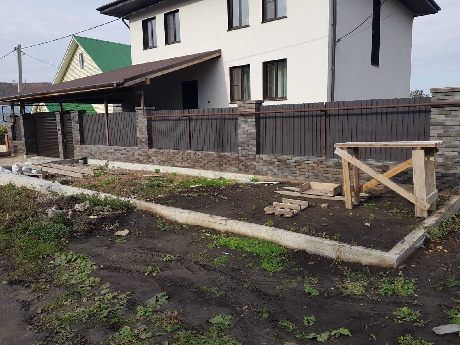 Забор из штакетника 15м RAL8019/8019 Темный Шоколад двусторонний МАТТЕ фото 1 в Астрахани