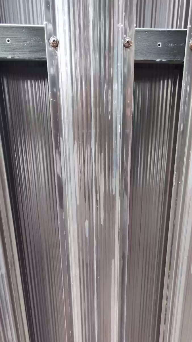Забор из евроштакетника 22м RAL8019/8019 Темный Шоколад двусторонний фото 3 в Астрахани