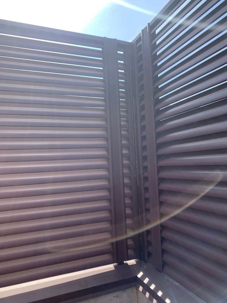 Забор из ламелей еврожалюзи 32м RAL8017/8017 Шоколад двусторонний МАТТЕ фото 1 в Астрахани
