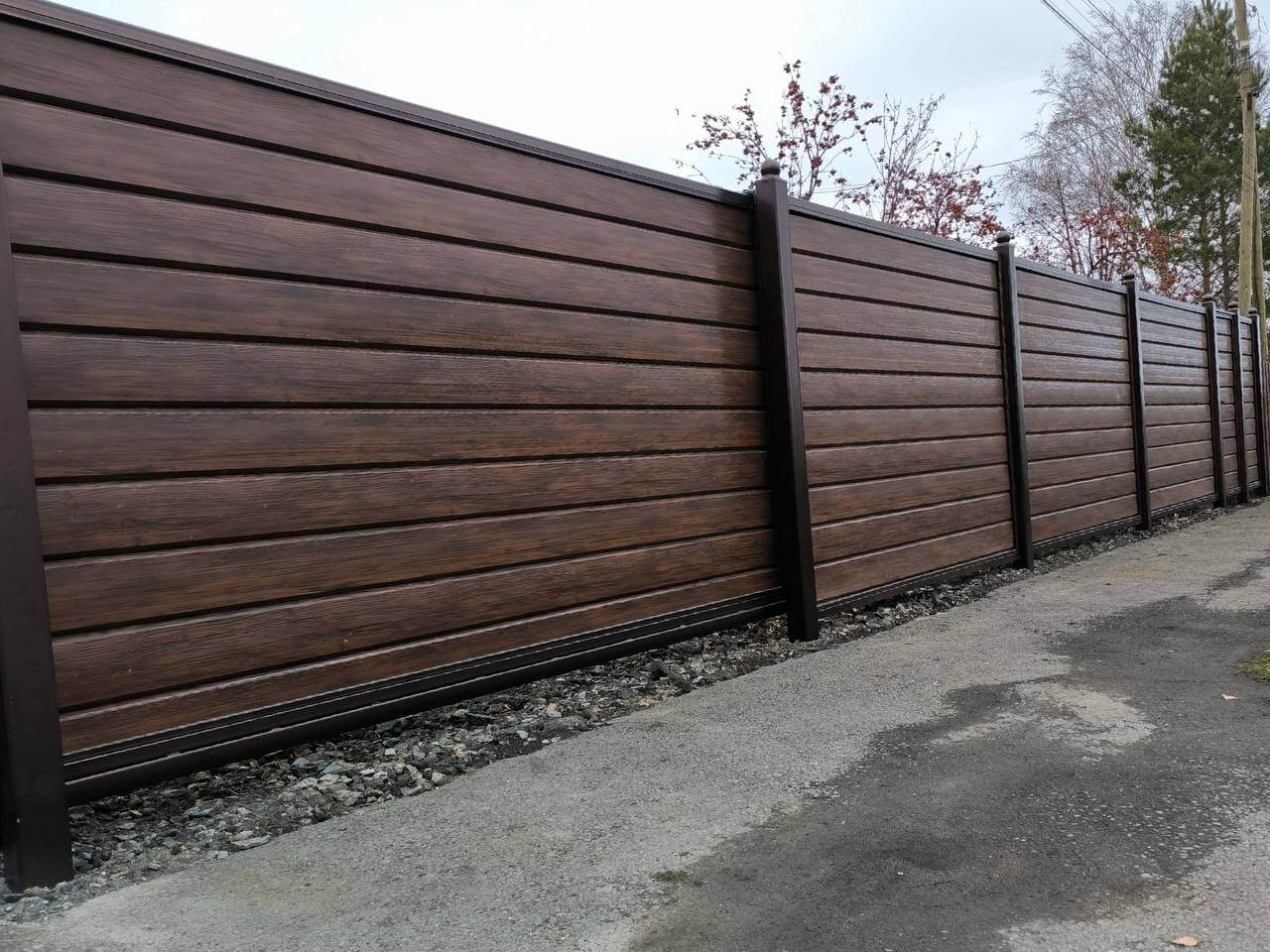 Забор из металлосайдинга Евро-Брус 46м Античное Дерево Принтек фото 5 в Астрахани