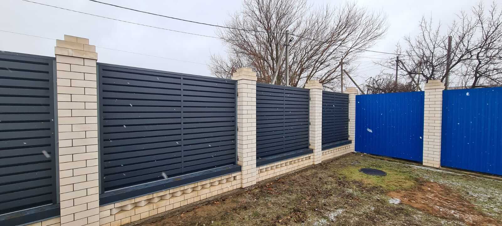 Забор-жалюзи из ламелей Хай-Тек 23м RAL7024/7024 Серый Графит двусторонний МАТТЕ фото 6 в Астрахани