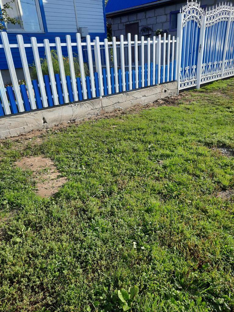 Забор из евроштакетника 14м RAL9003 Белый, RAL5005 Синий Сигнал фото 3 в Астрахани