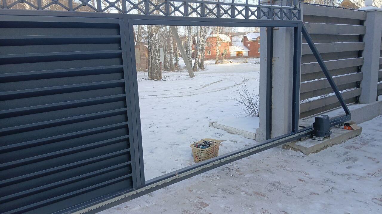Входная группа из ламелей Хай-Тек RAL7024/7024 Серый Графит двусторонний МАТТЕ фото 10 в Астрахани