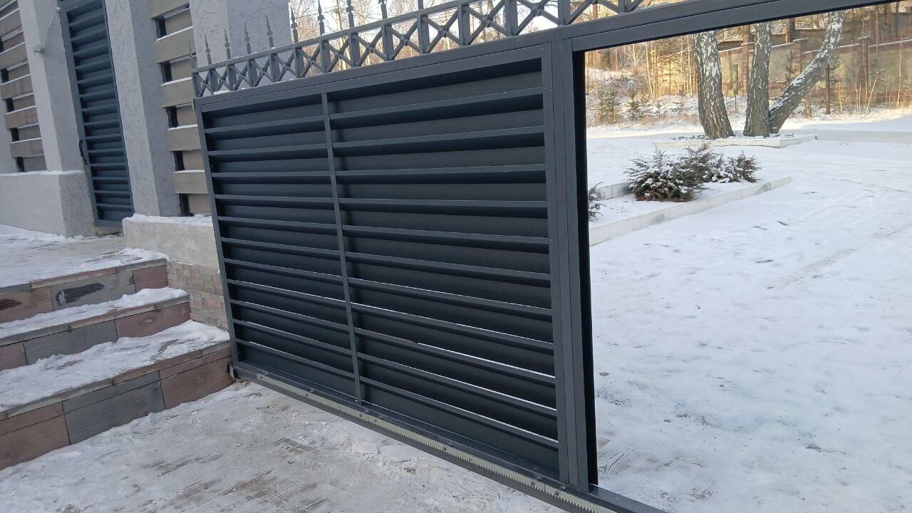 Входная группа из ламелей Хай-Тек RAL7024/7024 Серый Графит двусторонний МАТТЕ фото 16 в Астрахани