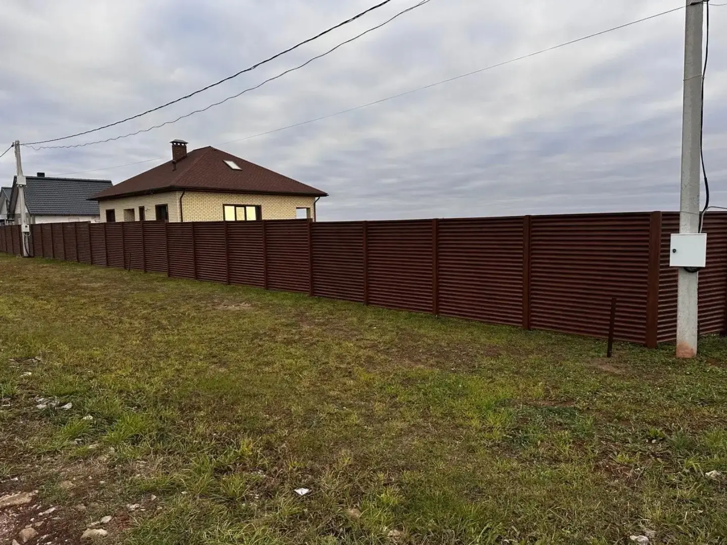 Забор-жалюзи из ламелей ЭКО-Z 58м Темный Дуб 3D Принтек фото 2 в Астрахани