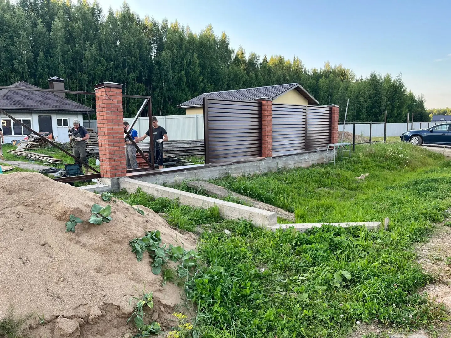 Забор-жалюзи из ламелей Хай-Тек 26м RAL8017/8017 Шоколад двусторонний фото 3 в Астрахани