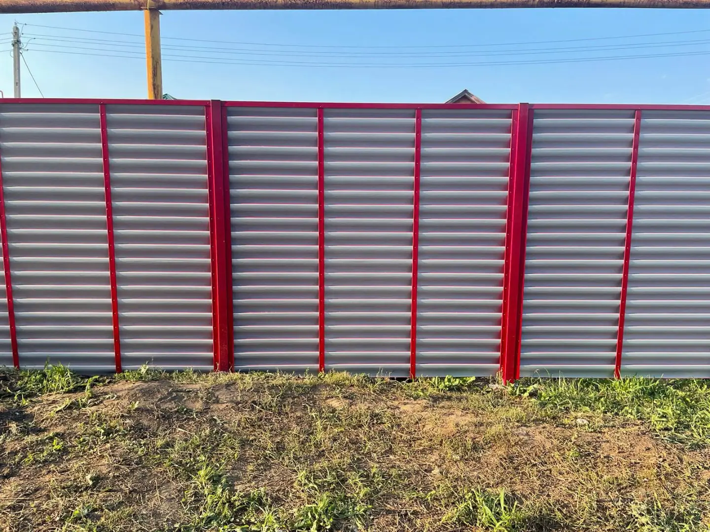 Забор-жалюзи из ламелей Еврожалюзи 24м RAL3003 Рубин фото 5 в Астрахани