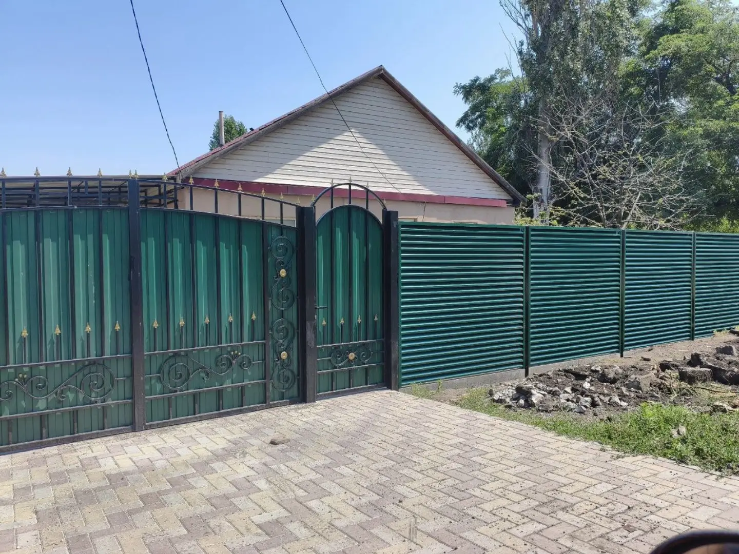 Забор-жалюзи из ламелей ЭКО-Z 24м RAL6005 Зеленый Мох в Астрахани